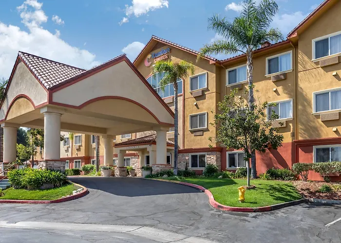 Comfort Suites Near Six Flags Magic Mountain